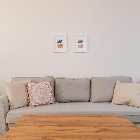 Homey 1-Bd Apartment Sofia Extérieur photo